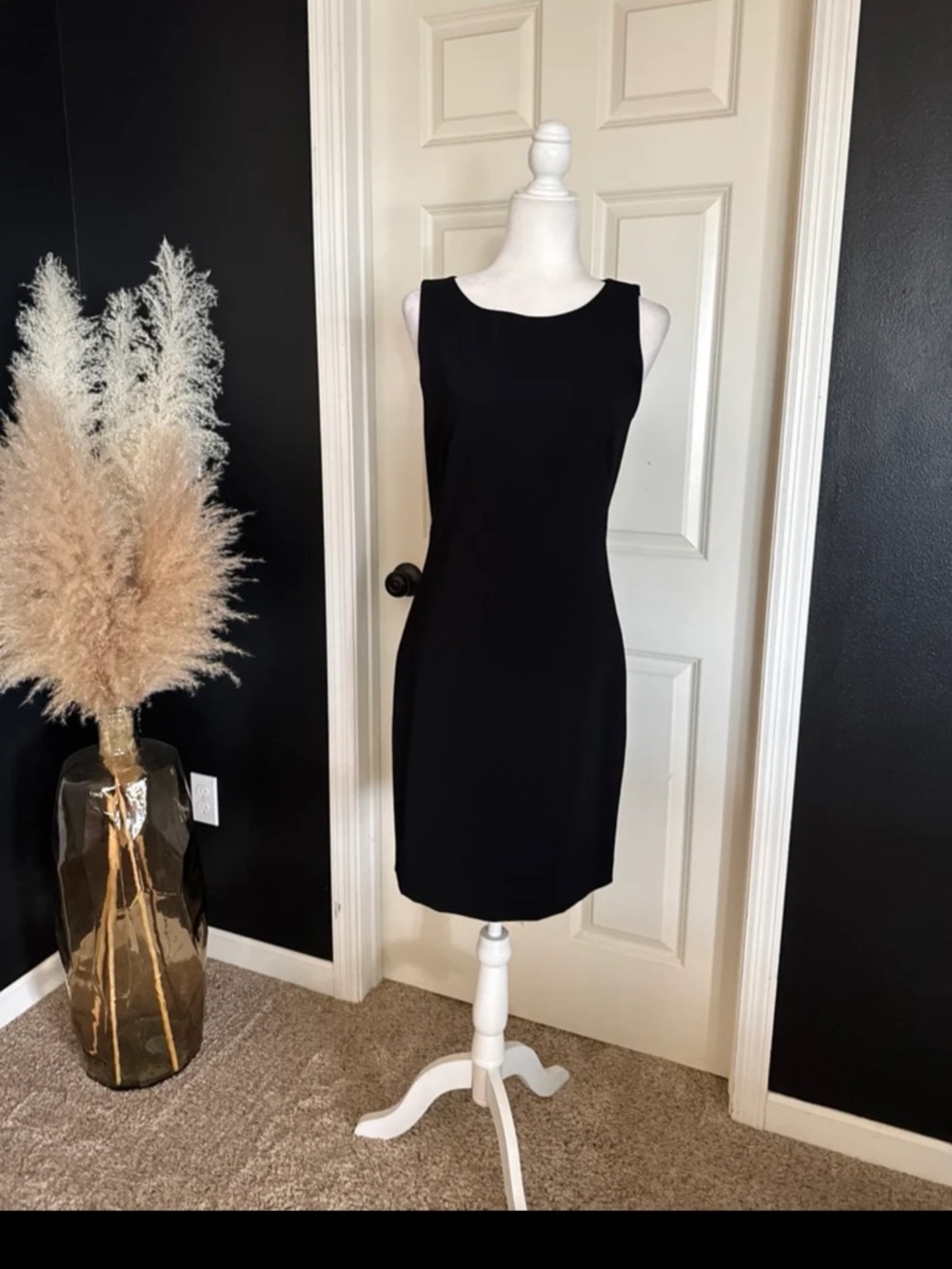 Theory Betty 2B Edition Black Sheath Dress 
size 8 - Picture 8 of 12